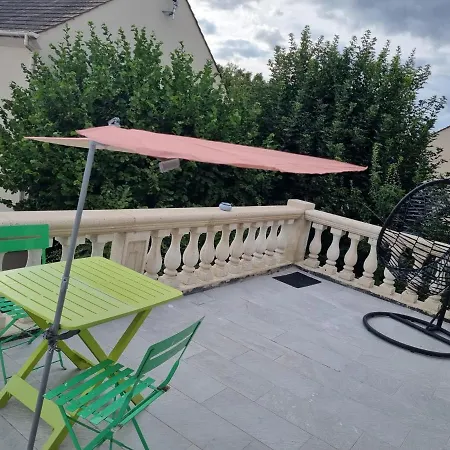 Studio Avec Terrasse Persan